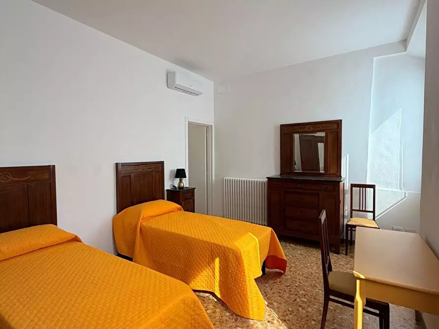 Immagine 18 di Quadrilocale in affitto  in Via Palestro a Firenze