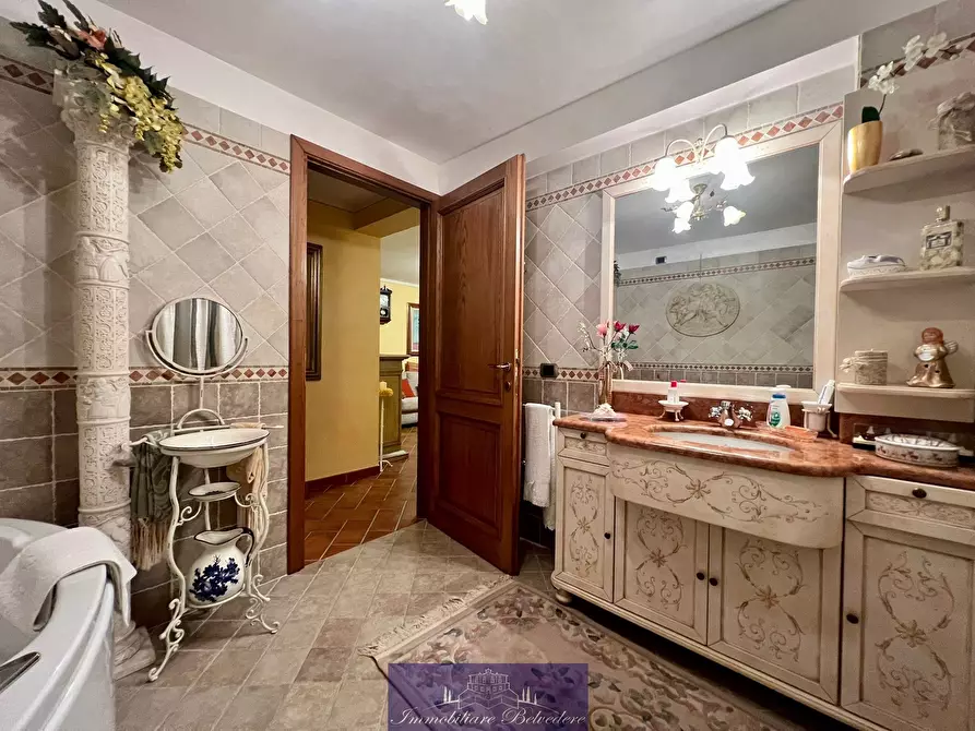 Immagine 28 di Villa in vendita  in Via Eugenio Montale a Montale