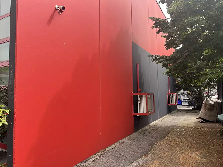 Immagine 31 di Showroom in vendita  in Via Amedeo Modigliani 10 a Crevalcore