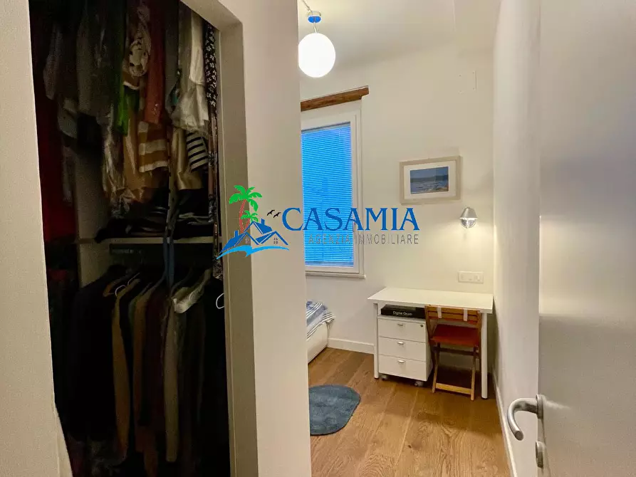 Immagine 18 di Casa indipendente in vendita  in Via Volturno 42 a San Benedetto Del Tronto