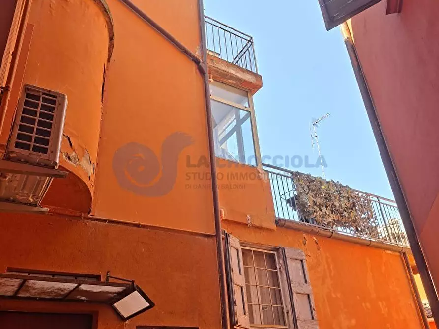 Immagine 28 di Trilocale in vendita  a Bologna