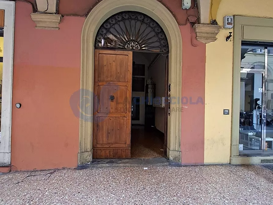 Immagine 4 di Ufficio in vendita  a Bologna