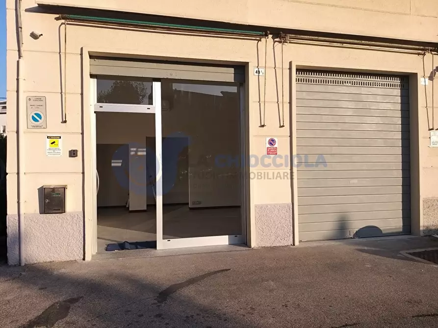 Immagine 6 di Locale commerciale in affitto  a Bologna