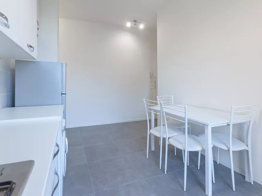 Immagine 9 di Bilocale in affitto  a Bologna