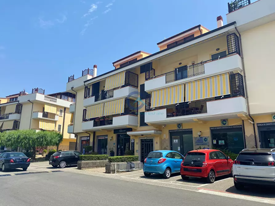 Immagine 1 di Garage in vendita  in Via Laerte 5 a Squillace