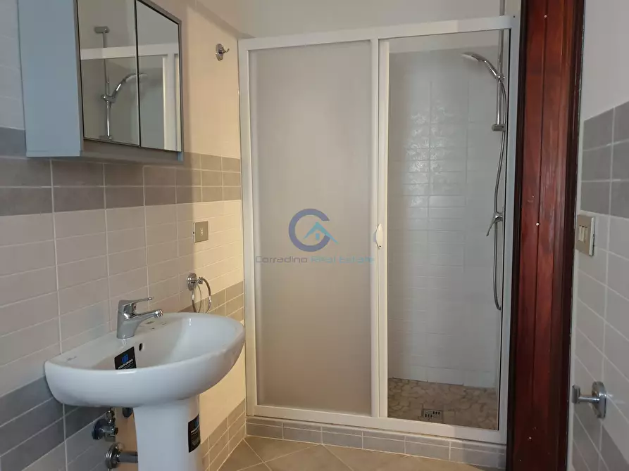 Immagine 15 di Pentalocale in affitto  a Catanzaro