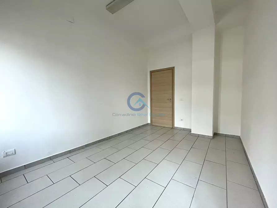 Immagine 7 di Ufficio in affitto  a Catanzaro