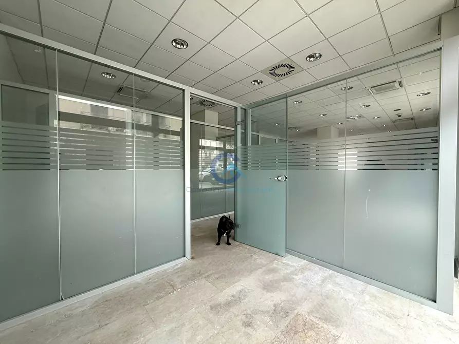 Immagine 6 di Locale commerciale in affitto  in Via Nazario Sauro 9 a Catanzaro