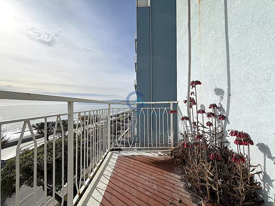 Immagine 14 di Quadrilocale in vendita  in Via Lungomare Stefano Pugliese 171 a Catanzaro