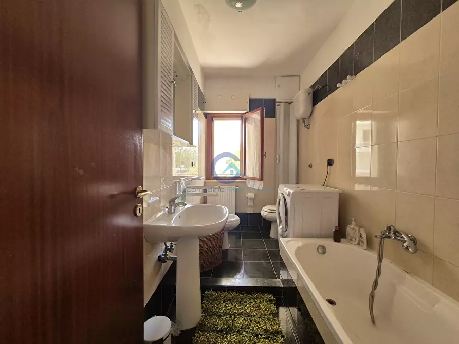 Immagine 6 di Trilocale in affitto  a Catanzaro