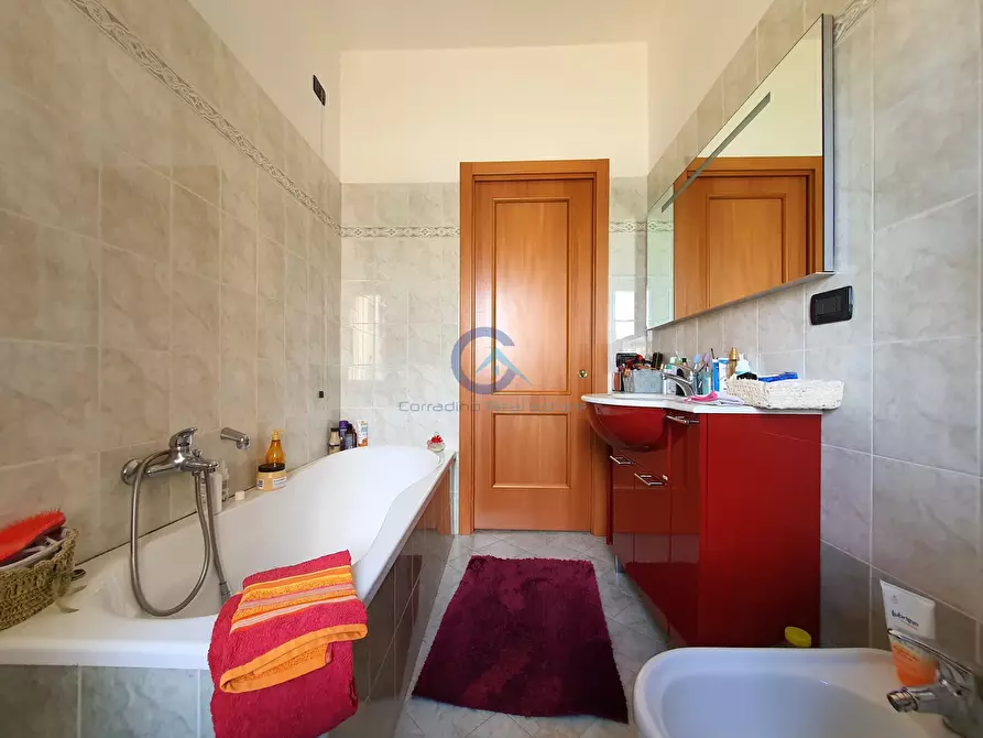 Immagine 17 di Trilocale in vendita  in Viale Cassiodoro 25 a Catanzaro