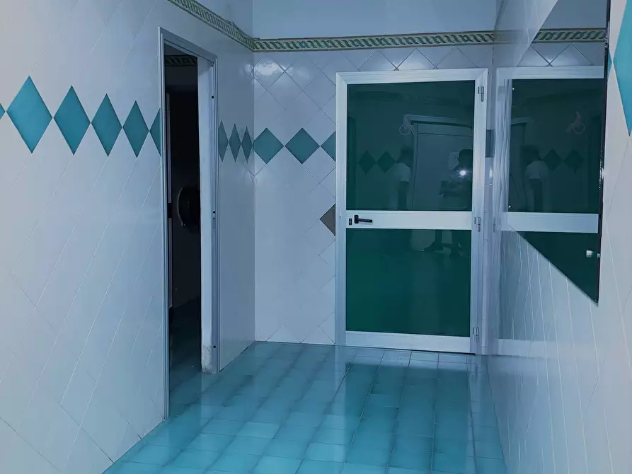 Immagine 6 di Ufficio in affitto  a Catanzaro