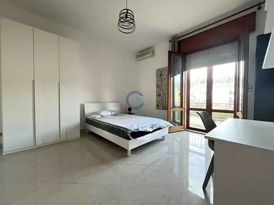 Immagine 1 di Stanza singola in affitto  in Viale Magna Grecia 157 a Catanzaro