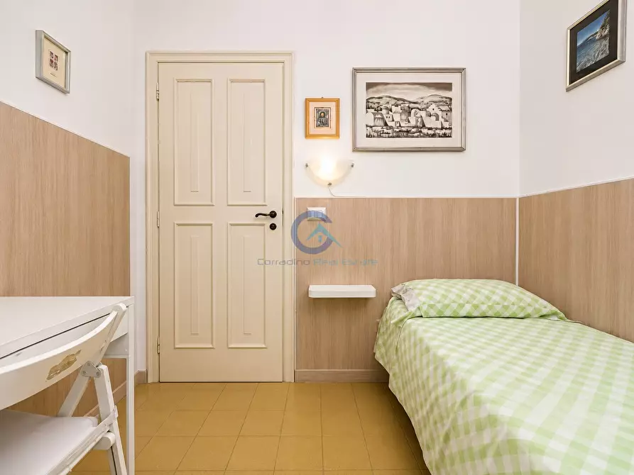 Immagine 10 di Quadrilocale in vendita  a Stalettì