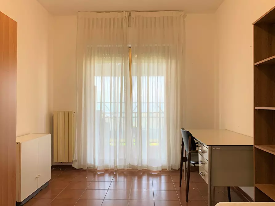 Immagine 16 di Stanza singola in affitto  a Catanzaro