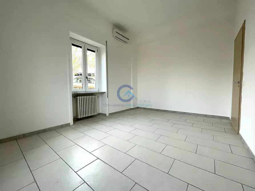 Immagine 13 di Ufficio in affitto  a Catanzaro