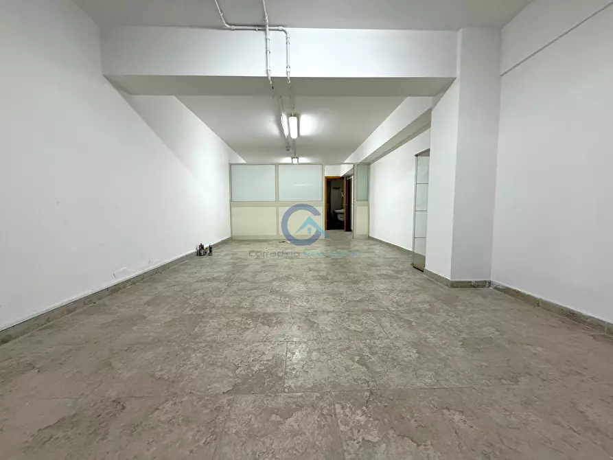 Immagine 2 di Magazzino in affitto  in Viale Lucrezia della Valle 19/8 a Catanzaro