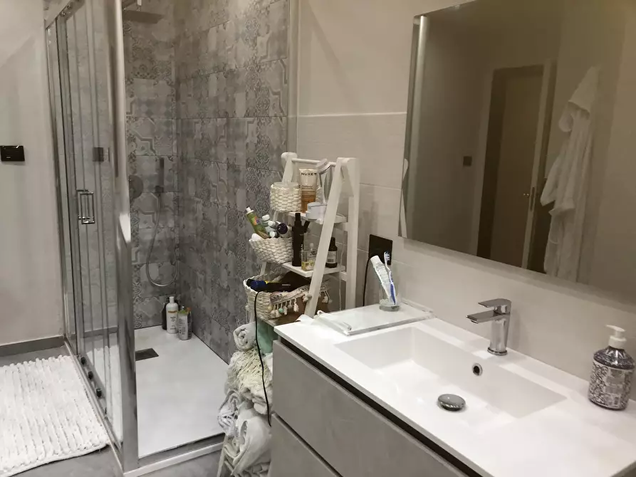 Immagine 14 di Pentalocale in vendita  in V.LE SANTA PANAGIA a Siracusa