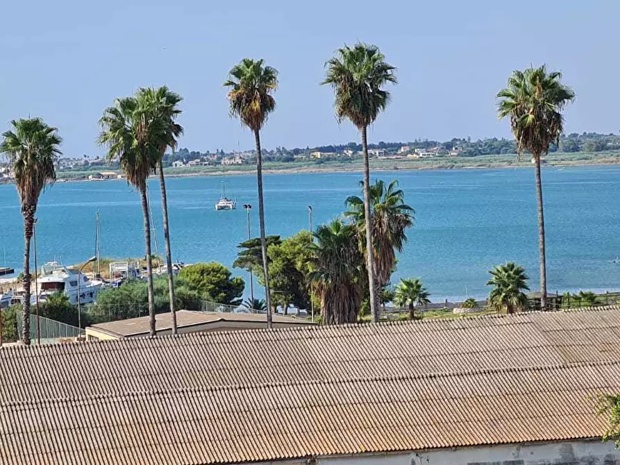 Immagine 1 di Pentalocale in vendita  in CORSO UMBERTO a Siracusa