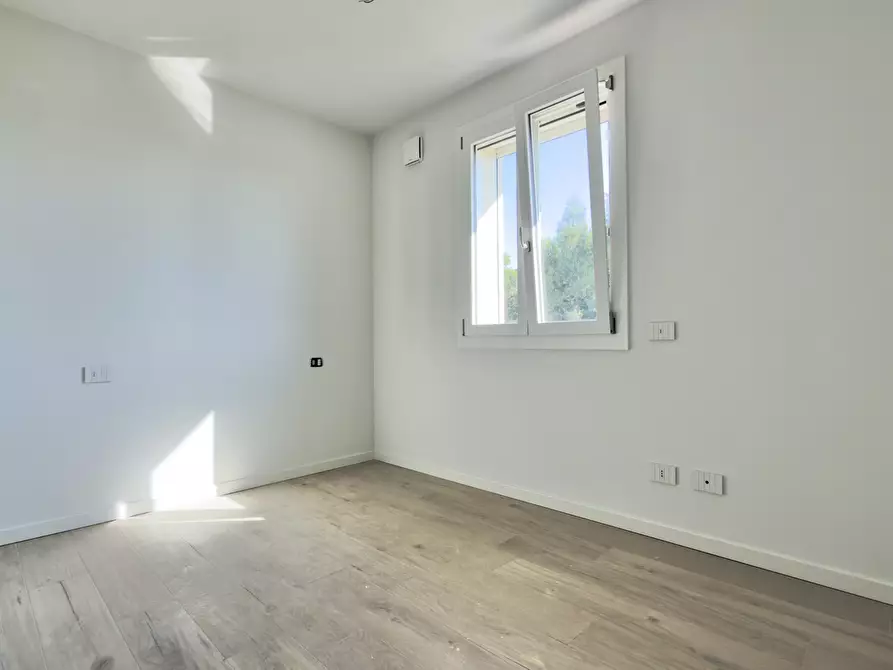 Immagine 11 di Quadrilocale in vendita  in VIA MATTEI a Nuvolera