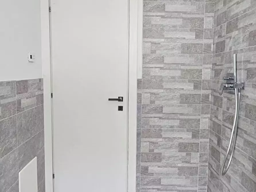 Immagine 12 di Quadrilocale in vendita  in VIA DON DAVIDE PINARDIN a Castel Mella