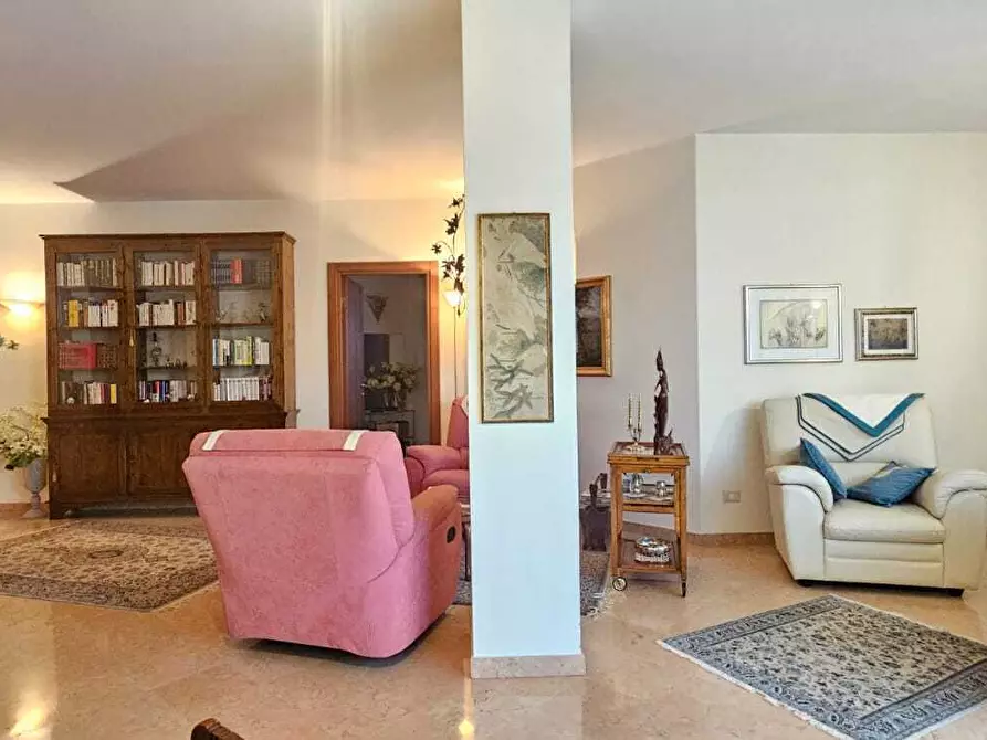 Immagine 9 di Trilocale in vendita  a Brescia