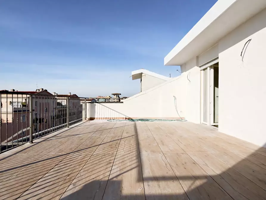 Immagine 3 di Quadrilocale in vendita  in Via Rossetti a Brescia