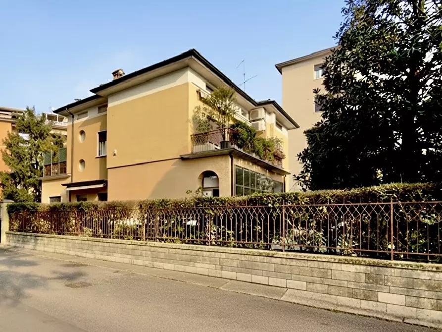 Immagine 1 di Casa indipendente in vendita  in Via Angela Contini a Brescia