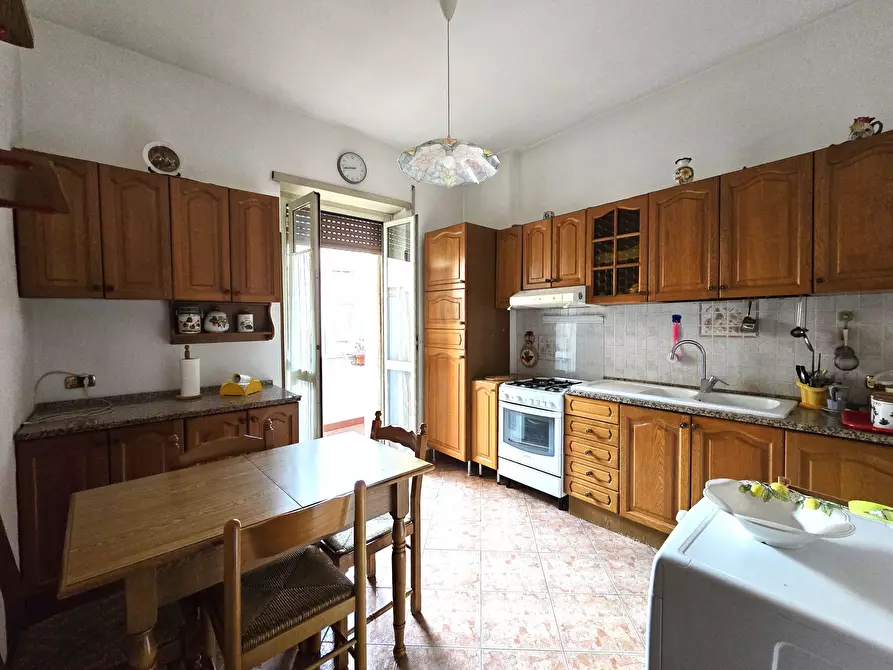 Immagine 13 di Bilocale in vendita  in Via Val Savio 8 a Roma