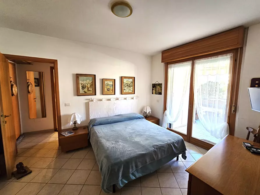 Immagine 15 di Trilocale in vendita  in VIA ROSARIO LIVATINO 3 a Nettuno