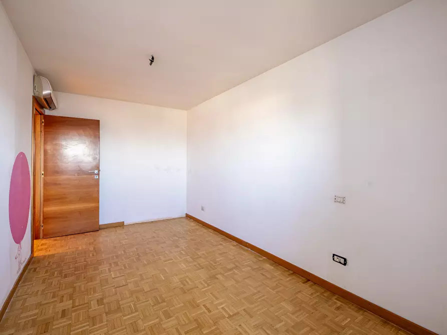 Immagine 23 di Trilocale in vendita  in Via Pietro Mascagni a Roma