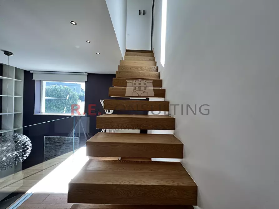 Immagine 55 di Casa indipendente in vendita  in Via delle Croci 9 a Fasano