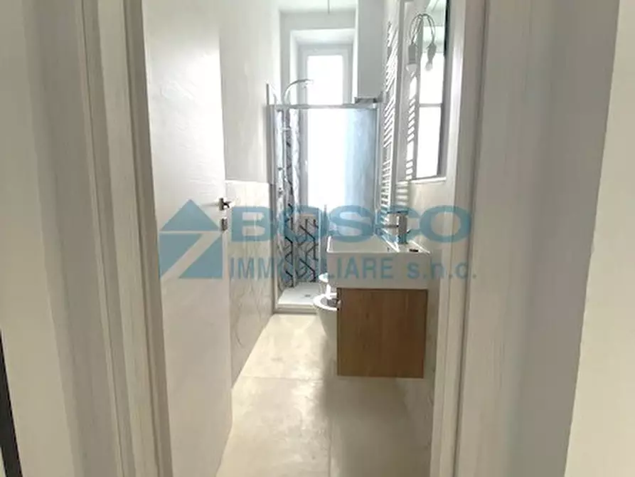 Immagine 36 di Quadrilocale in vendita  in Via del Molo 104 a La Spezia