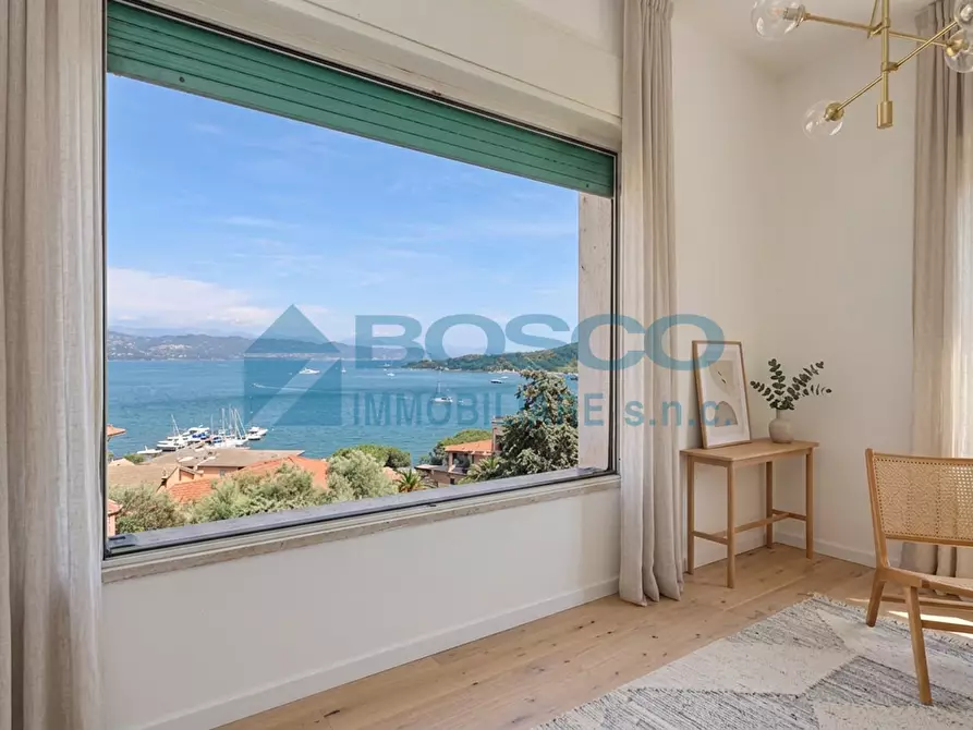 Immagine 33 di Trilocale in vendita  in Viottolo della Martina 5 a Portovenere