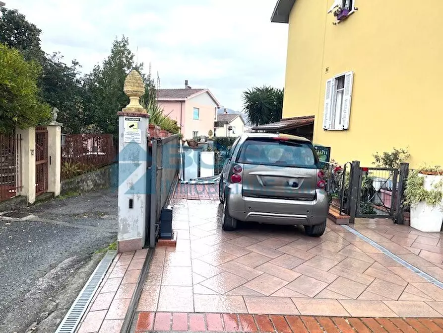 Immagine 13 di Pentalocale in vendita  in Via delle Ginestre a La Spezia