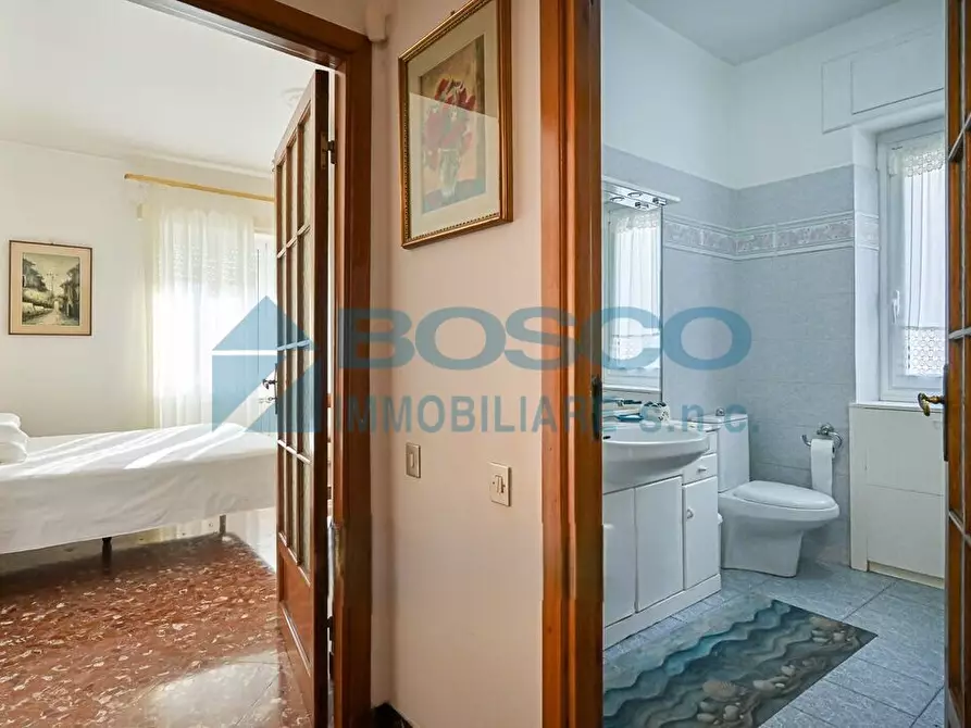 Immagine 13 di Pentalocale in vendita  in Via di Birano a La Spezia