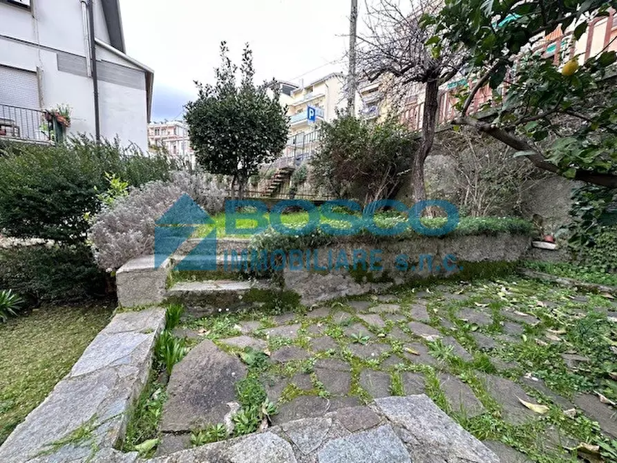 Immagine 1 di Pentalocale in vendita  in Via di Birano a La Spezia