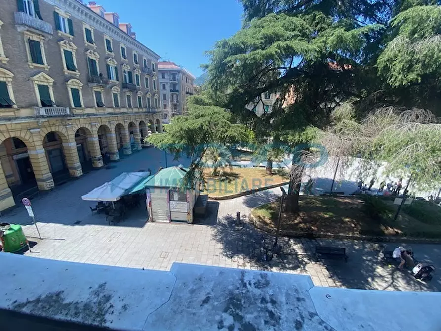 Immagine 25 di Pentalocale in vendita  in Piazza Benedetto Brin 5 a La Spezia