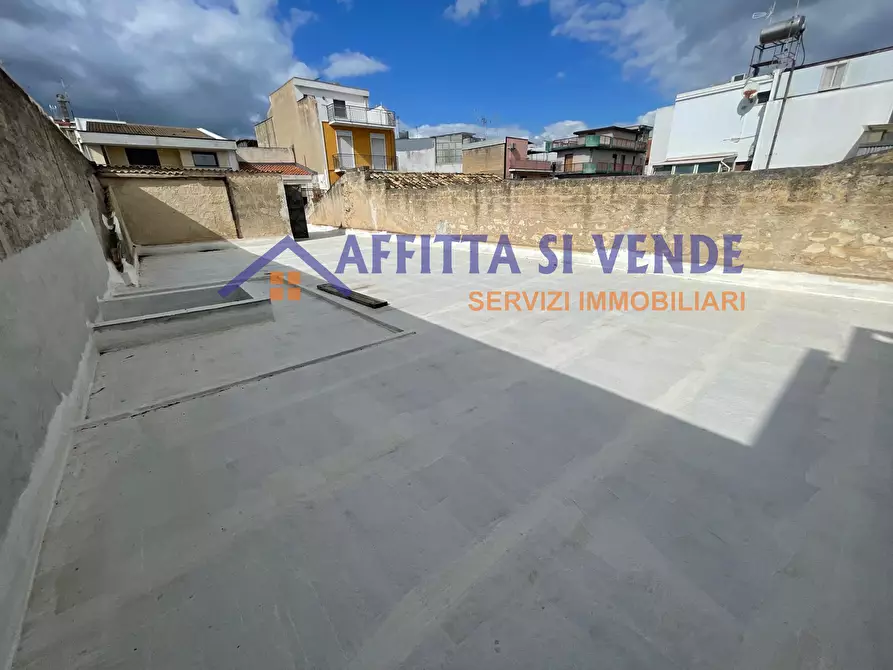 Immagine 6 di Magazzino in vendita  a Floridia