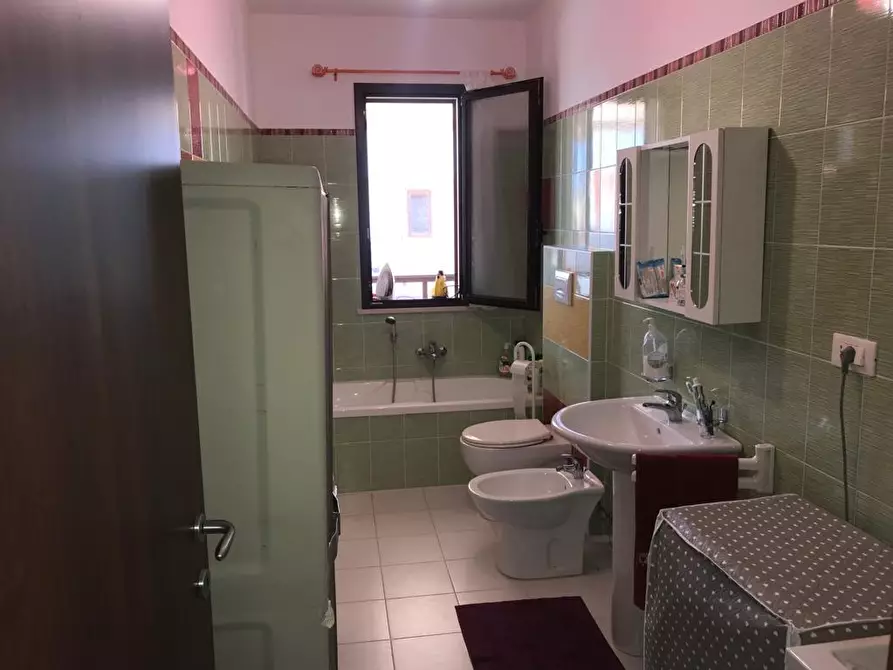 Immagine 25 di Pentalocale in vendita  in Viale San Panagia 170 a Siracusa