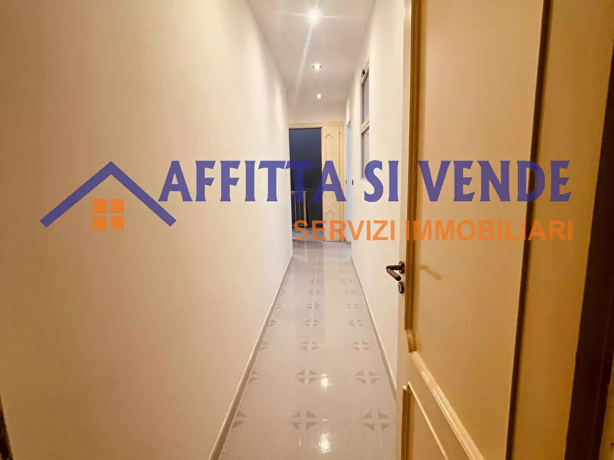 Immagine 16 di Pentalocale in vendita  in Via Napoli 8 a Floridia