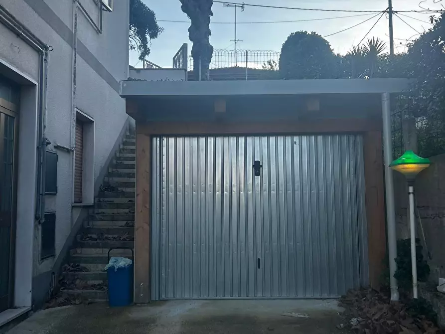 Immagine 11 di Casa bifamiliare in vendita  a Pescara