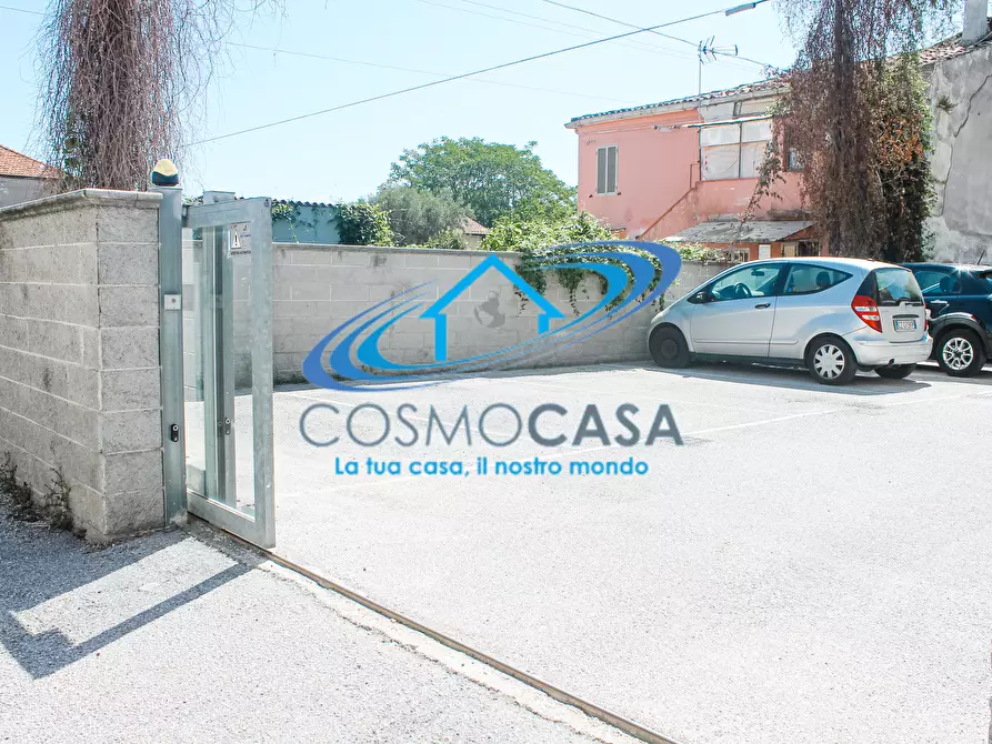 Immagine 28 di Trilocale in vendita  a Pescara