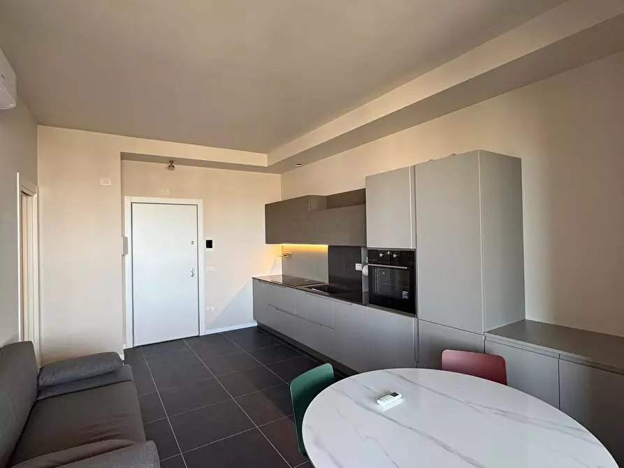 Immagine 9 di Trilocale in affitto  a Pescara