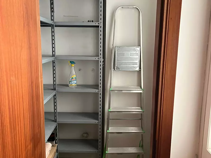 Immagine 5 di Pentalocale in vendita  a Pescara