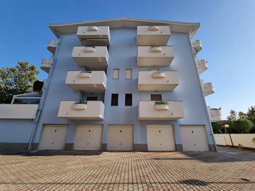 Immagine 1 di Quadrilocale in vendita  a Pescara