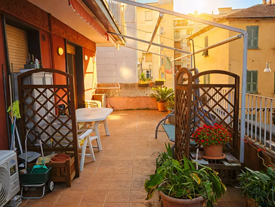 Immagine 5 di Trilocale in affitto  a Rapallo