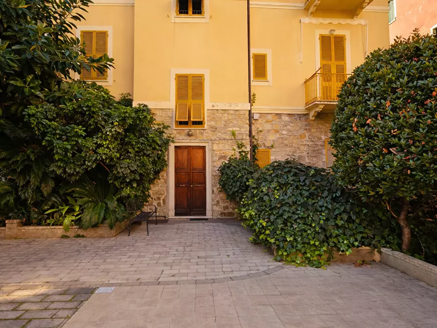 Immagine 8 di Quadrilocale in vendita  a Chiavari