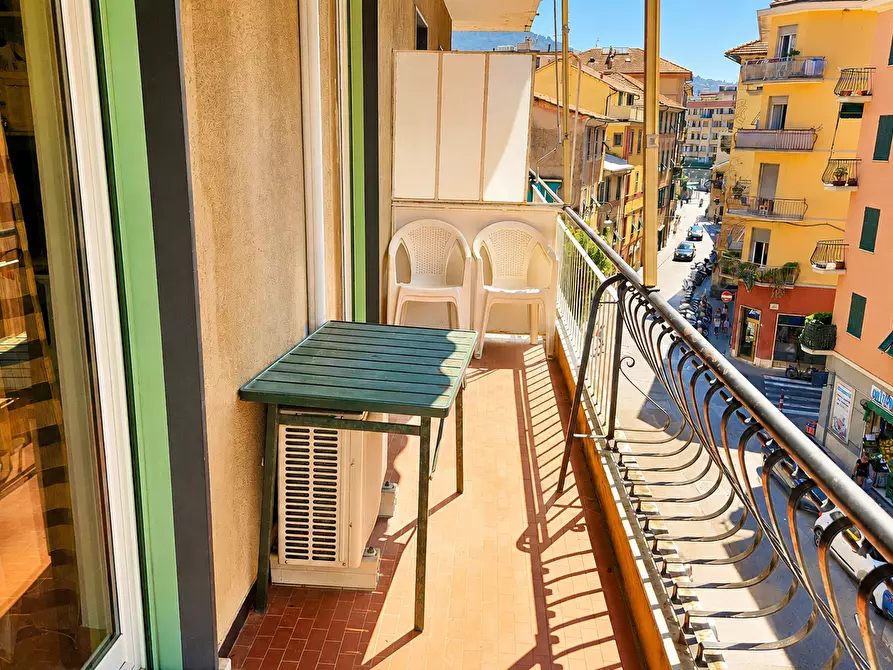 Immagine 30 di Trilocale in vendita  a Rapallo