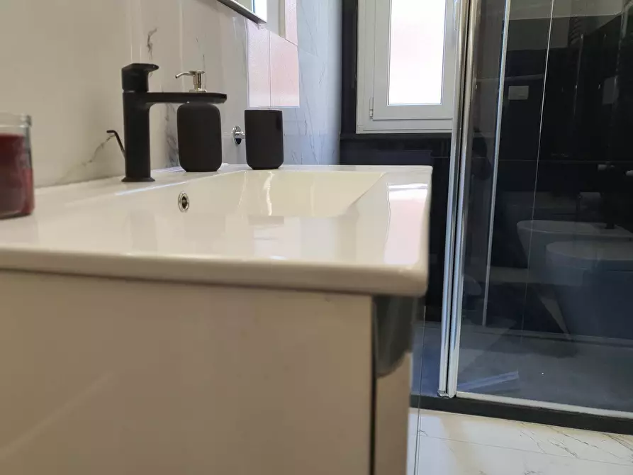 Immagine 6 di Bilocale in vendita  a Recco